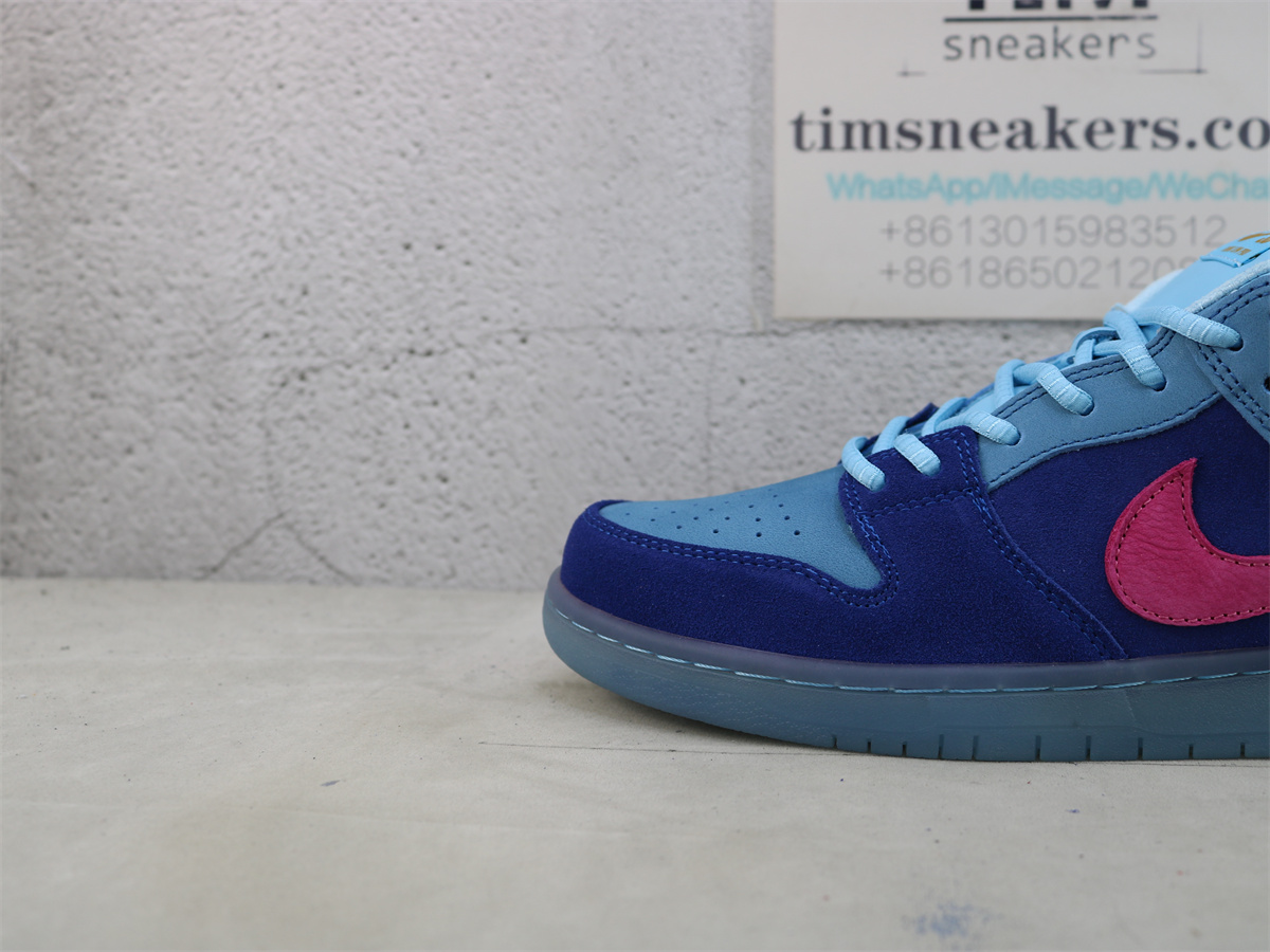 Nike SB Dunk Low Run The Jewels DO9404-400